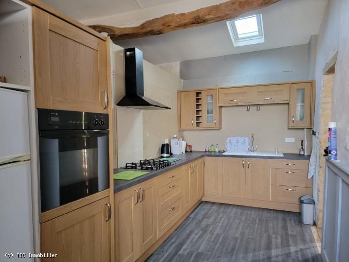 Maison ancienne - 141 m² - 6 pièces