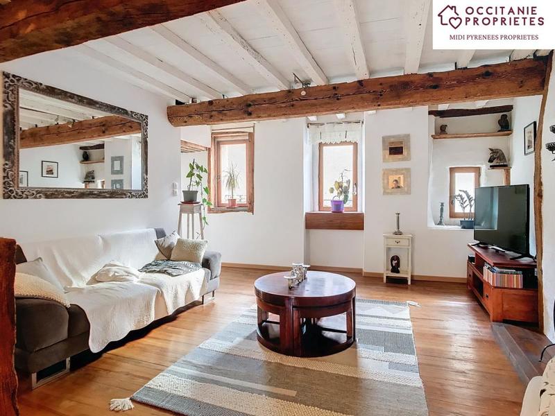 Maison de village - 238 m² - 9 pièces