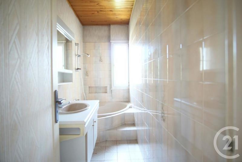 Pavillon - 137 m² - 7 pièces