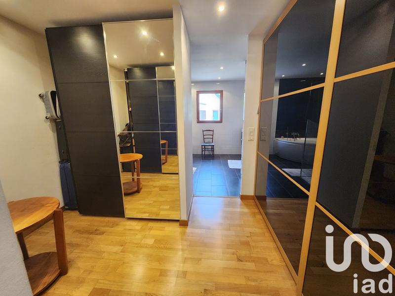 Maison - 231 m² - 10 pièces