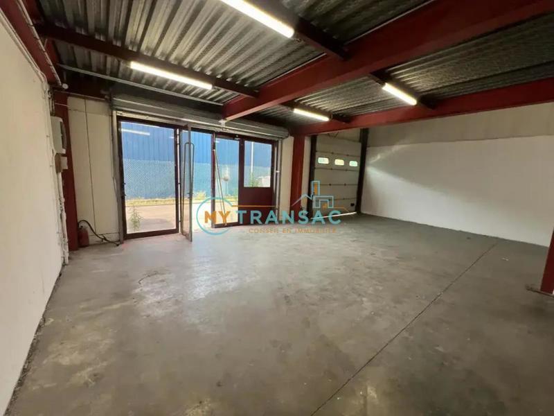 Local d'activités - 245 m²