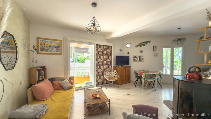 Maison - 370 m² - 14 pièces