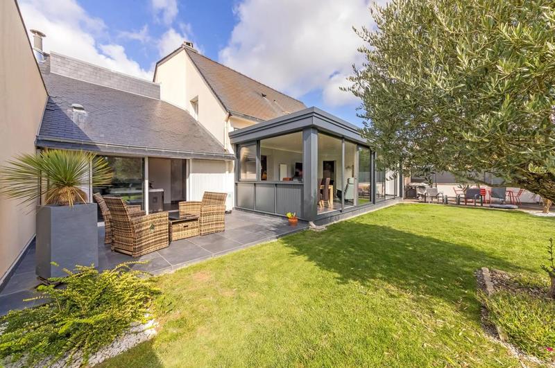 Maison - 186 m² - 7 pièces