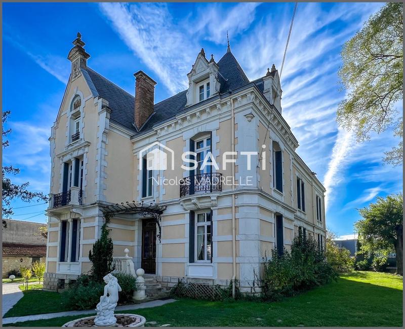 Maison de maîtres - 450 m² - 12 pièces