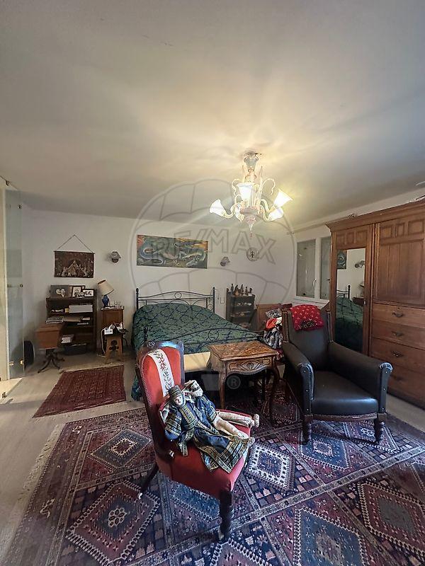 Maison - 331 m² - 8 pièces