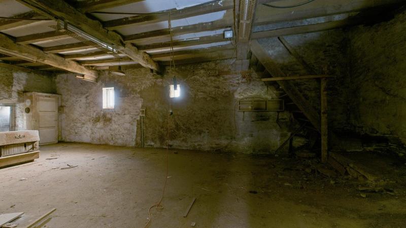 Maison - 300 m² - 7 pièces