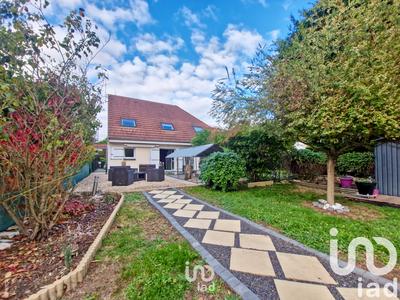 Maison - 90 m² - 5 pièces