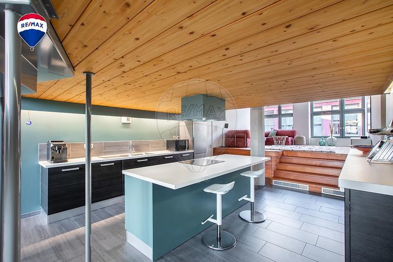 Appartement - 259 m² - 7 pièces