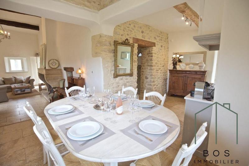 Maison - 200 m² - 6 pièces