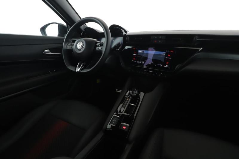 Alfa Romeo Junior 1.2 Ibrida Premium Dct6 136 ch