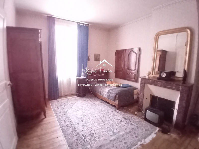 Maison ancienne - 215 m² - 8 pièces