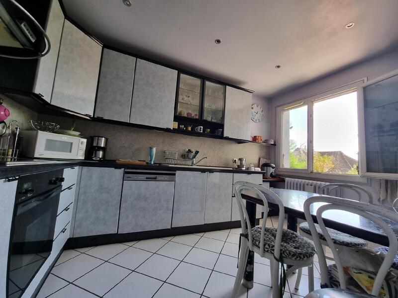 Maison - 92 m² - 4 pièces