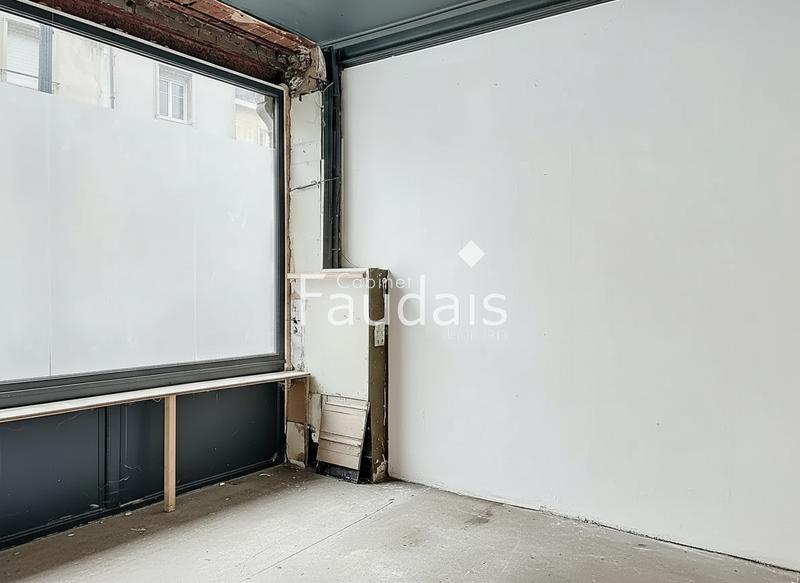 Maison - 243 m² - 8 pièces