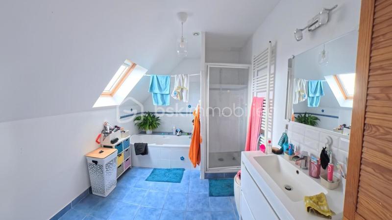 Maison traditionnelle - 165 m² - 5 pièces