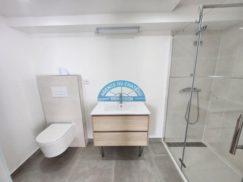 Maison - 180 m² - 8 pièces