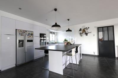 Villa - 111 m² - 4 pièces