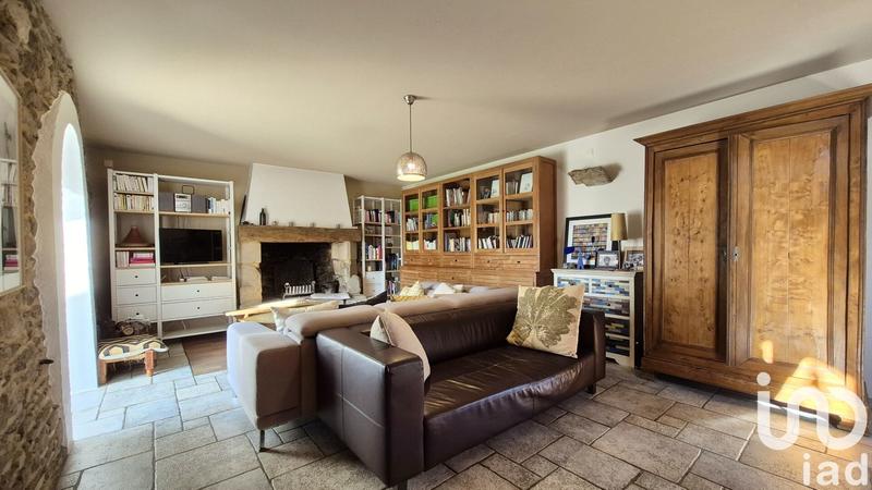 Maison - 239 m² - 7 pièces