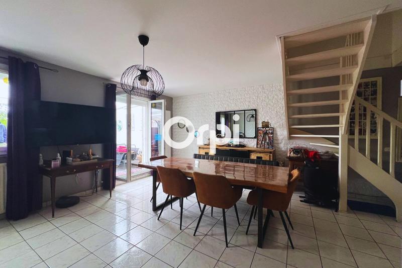 Maison - 88 m² - 5 pièces