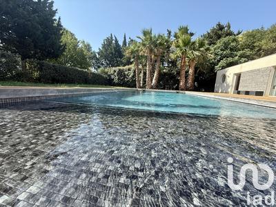 Maison - 225 m² - 5 pièces