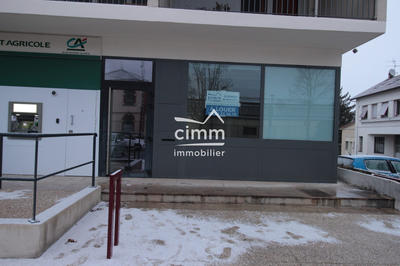 Local commercial - 86 m² - 5 pièces