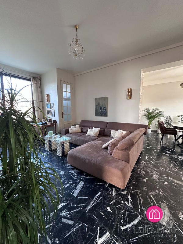Maison - 190 m² - 7 pièces
