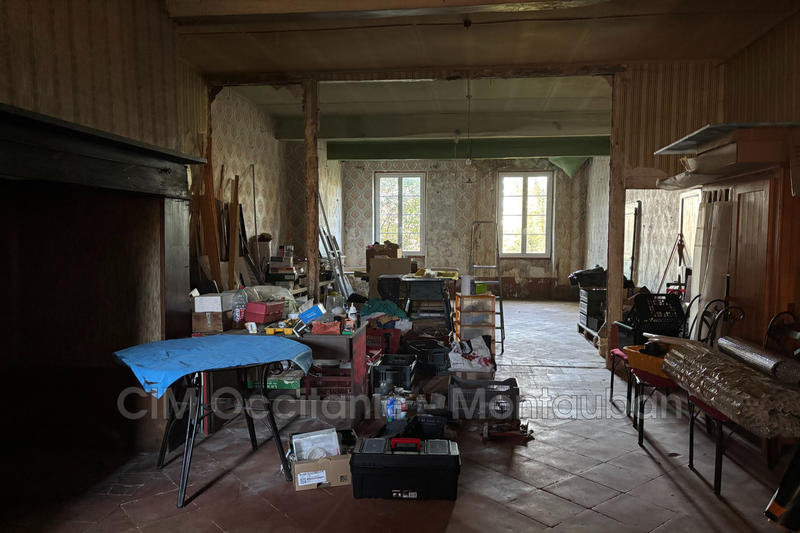 Maison - 650 m² - 4 pièces