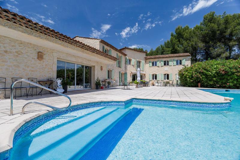 Maison - 294 m² - 5 pièces