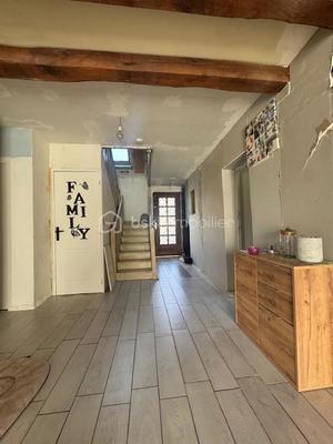 Maison - 200 m² - 8 pièces