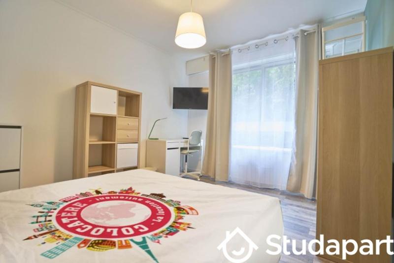 Chambre - 13 m² - 1 pièce