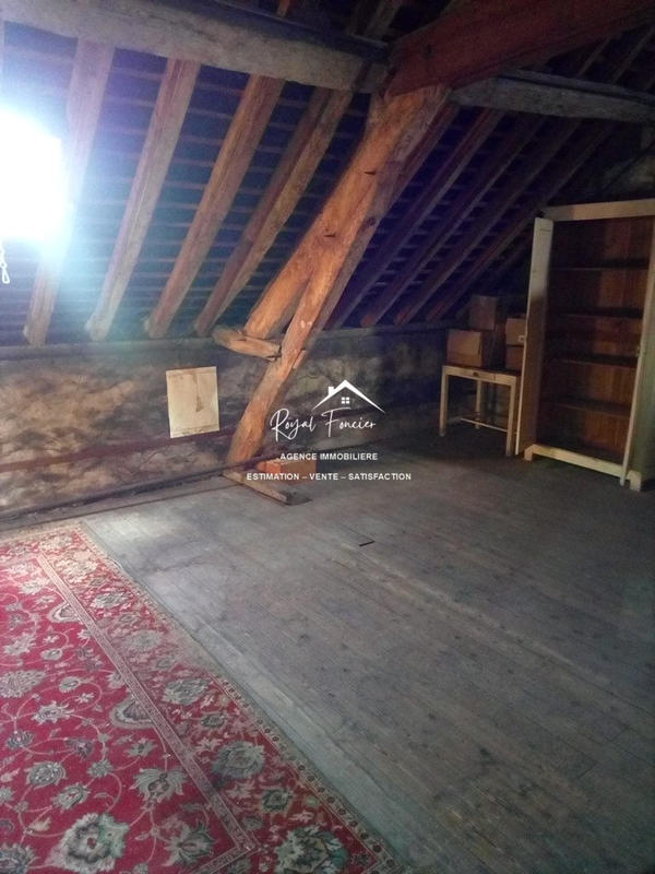 Maison - 260 m² - 6 pièces