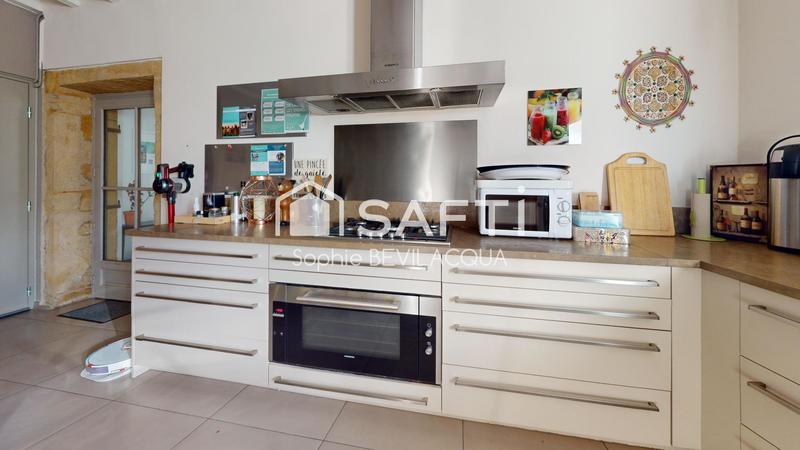 Maison - 388 m² - 10 pièces