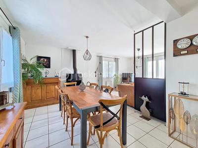 Maison traditionnelle - 125 m² - 6 pièces