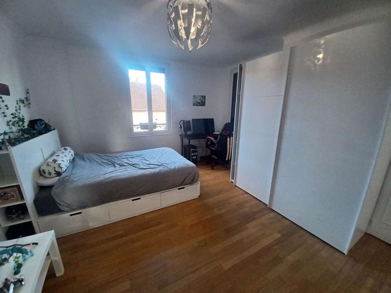 Propriété - 285 m² - 12 pièces