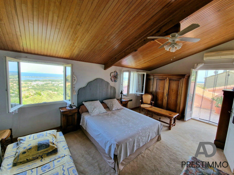 Maison - 185 m² - 7 pièces