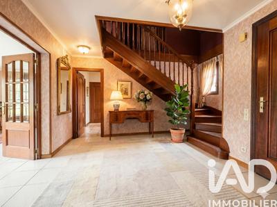 Maison - 189 m² - 8 pièces