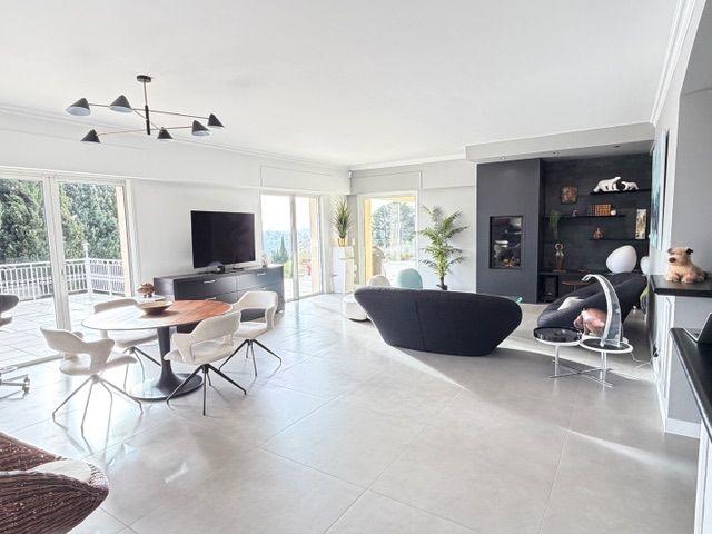 Maison - 188 m² - 2 pièces