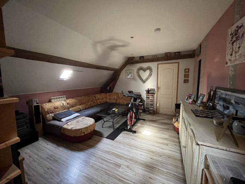 Maison - 104 m² - 4 pièces