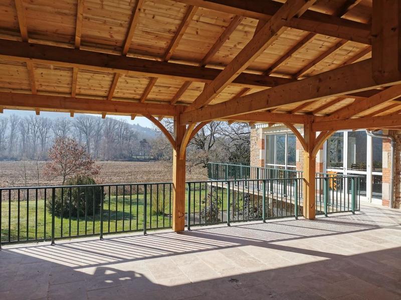 Maison - 3 512 m² - 48 pièces