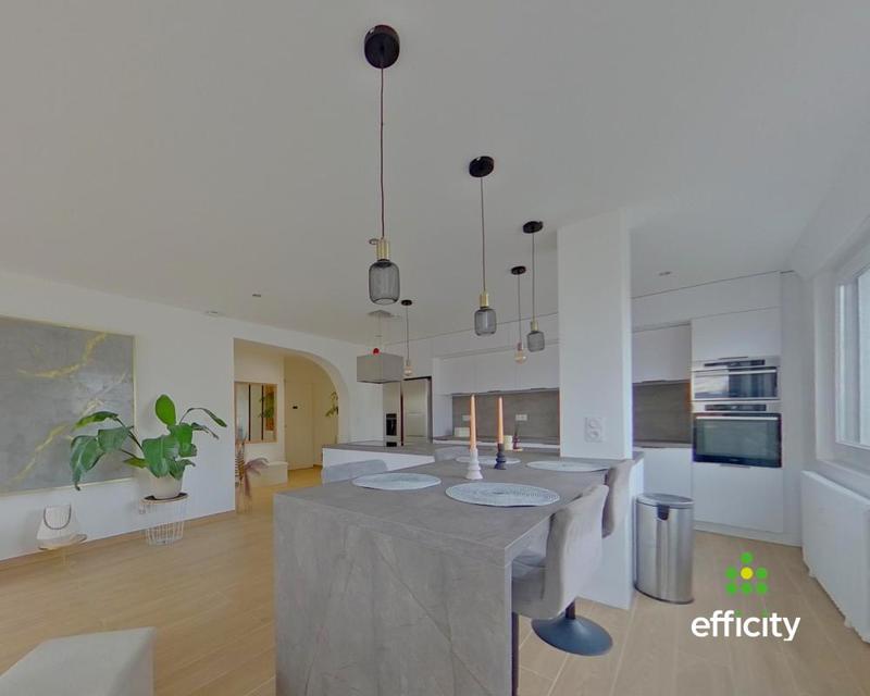 Appartement - 94 m² - 4 pièces