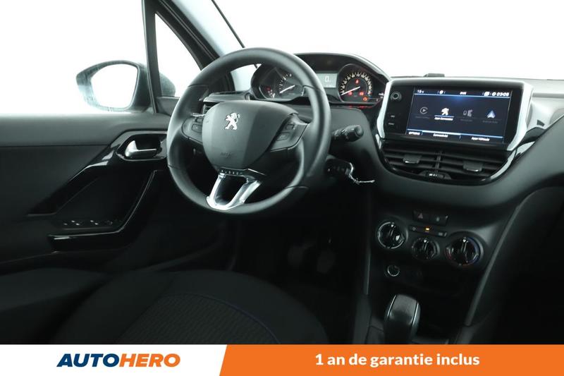 Peugeot 208 1.2 PureTech Signature 5p 82 ch