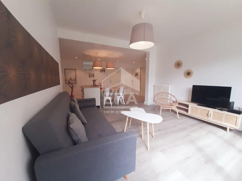 Appartement - 85 m² - 5 pièces