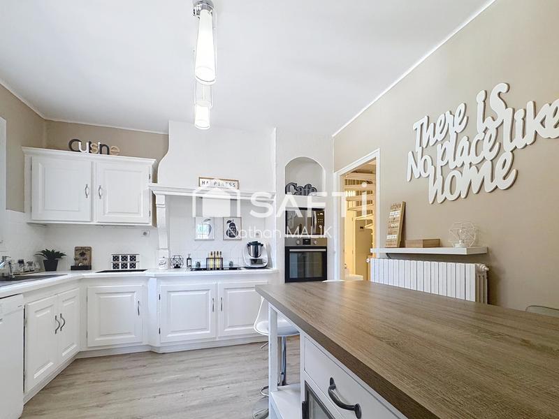 Maison - 215 m² - 6 pièces