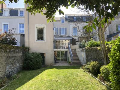 Maison ancienne - 342 m² - 10 pièces