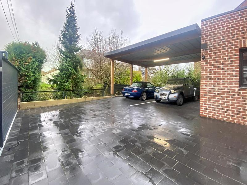 Maison - 95 m² - 5 pièces