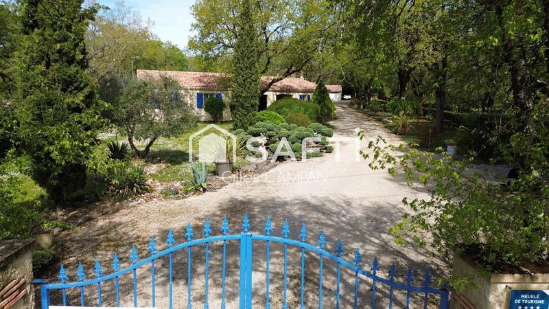 Maison - 220 m² - 11 pièces