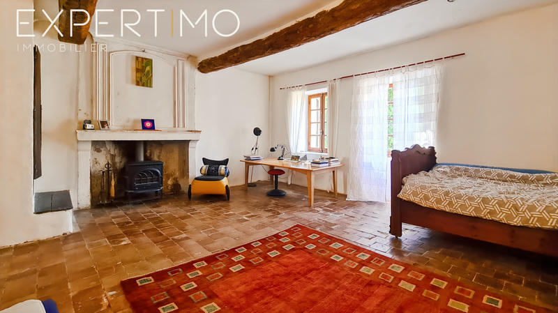 Maison - 160 m² - 9 pièces