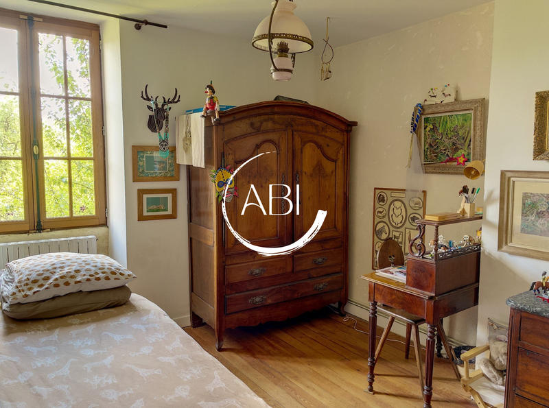 Maison ancienne - 172 m² - 6 pièces