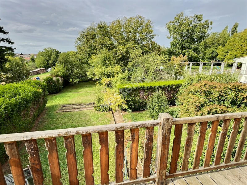 Maison - 174 m² - 9 pièces