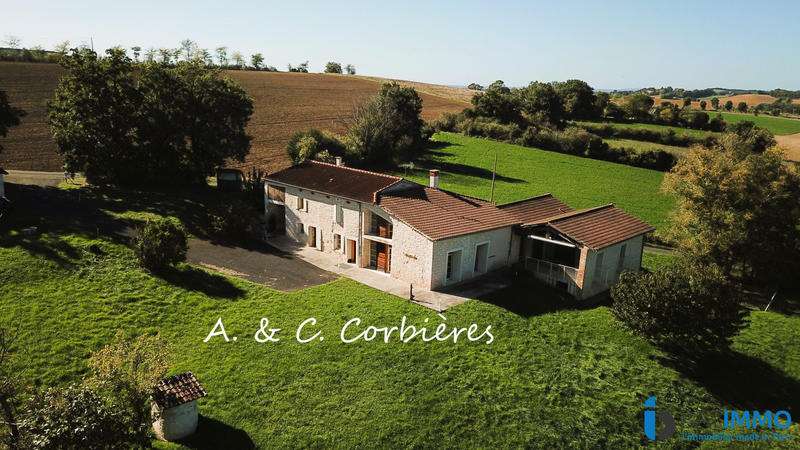 Maison - 239 m² - 7 pièces