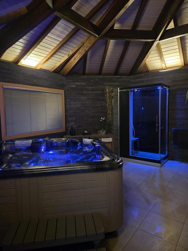 Villa - 280 m² - 10 pièces